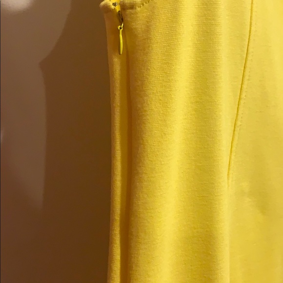 Size small Yellow Tibi dress in EUC. Side zipper. - Picture 4 of 5